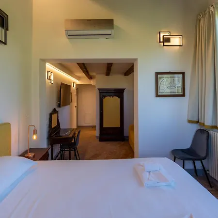 Gasthof Borgo Malvasia- La Cascina 3*