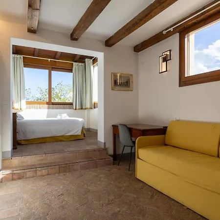 Borgo Malvasia- La Cascina ساسو ماركوني