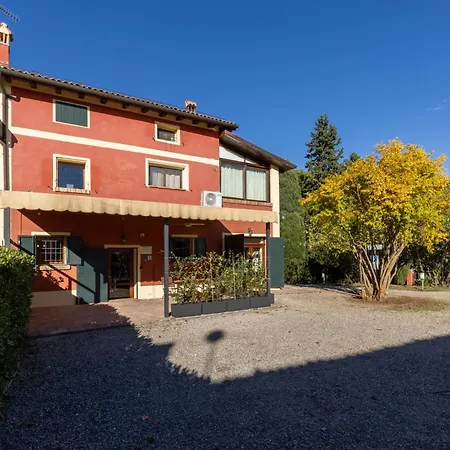Borgo Malvasia- La Cascina 3*