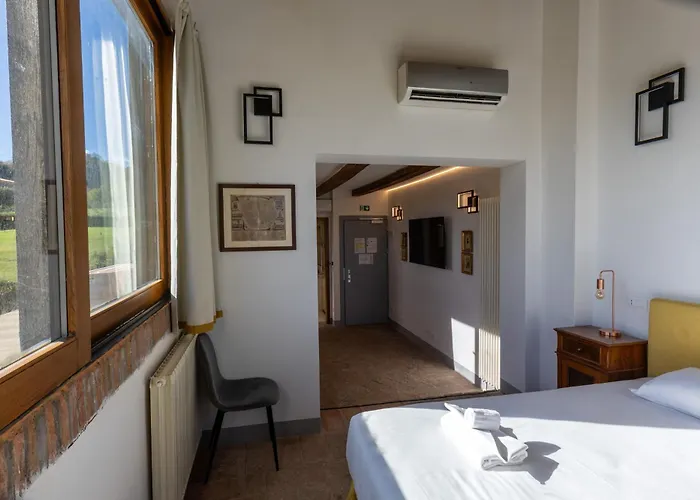 Bolognaroomscom - La Cascina 3*