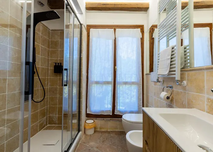 Bolognaroomscom - La Cascina Guest house 3*