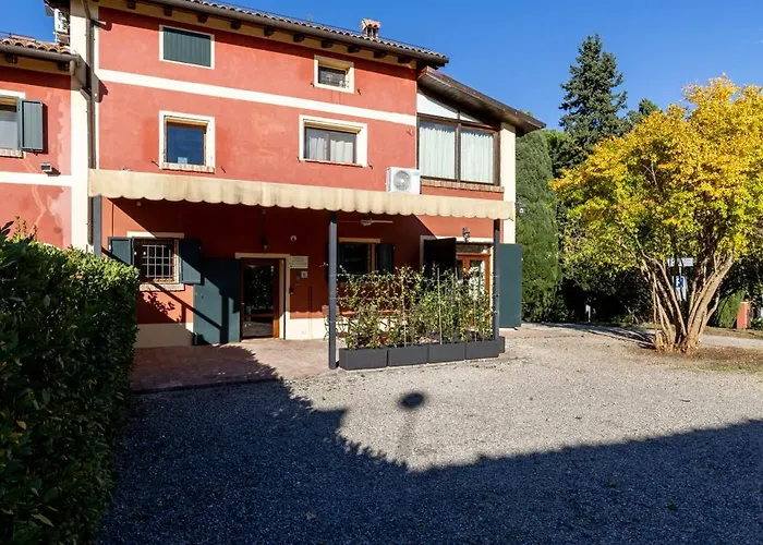 Πανσιόν Bolognaroomscom - La Cascina