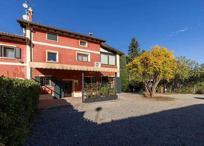 Bolognaroomscom - La Cascina 3*