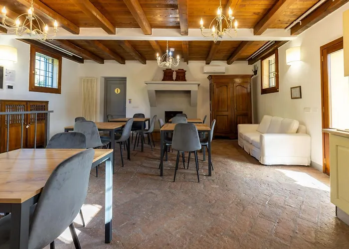 Bolognaroomscom - La Cascina 3*